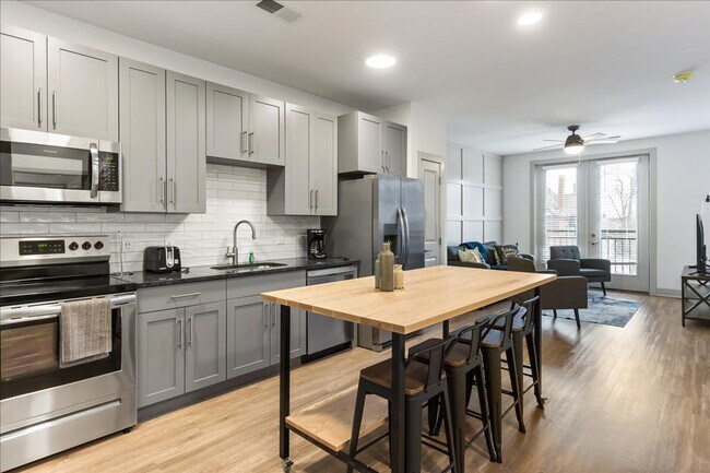 Photo - 2039 Woodburn Ave Unit ID1364149P