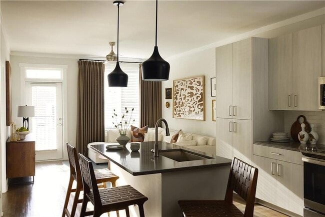 Building Photo - 1809 Appaloosa Ln NE