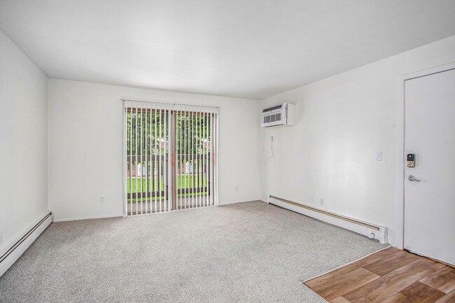 Photo - Fairlane Apartments