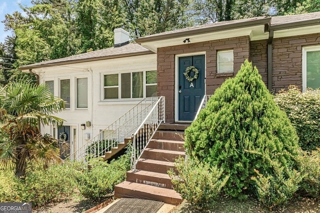 Photo - 2100 Cascade Rd