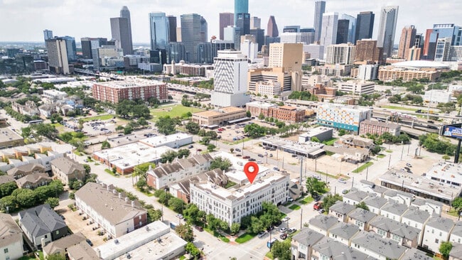 Photo - 2216 Chenevert St Unit ID1256832P