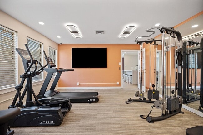 Photo - Oak City Apartments