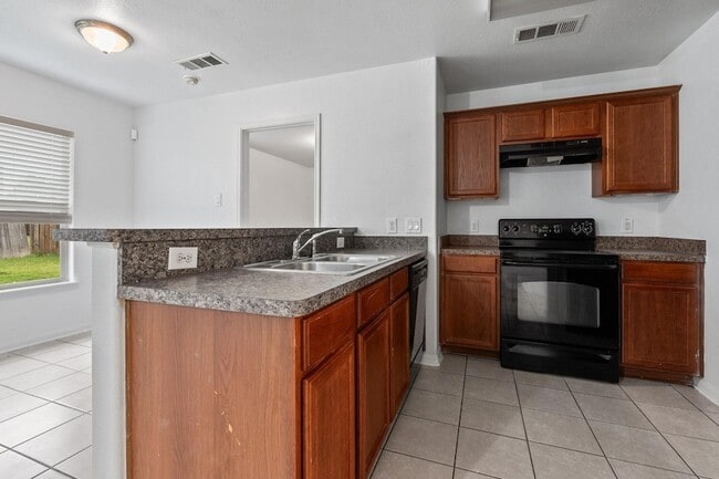 Photo - 600 Noble Grove Ln