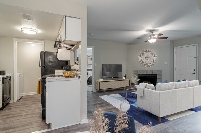 Photo - Grove at Stonebrook Apartments and Townhomes