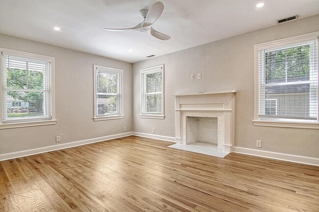 Photo - 1724 Pearlott St