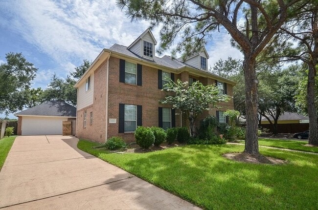 Photo - 2515 Lansing Cir