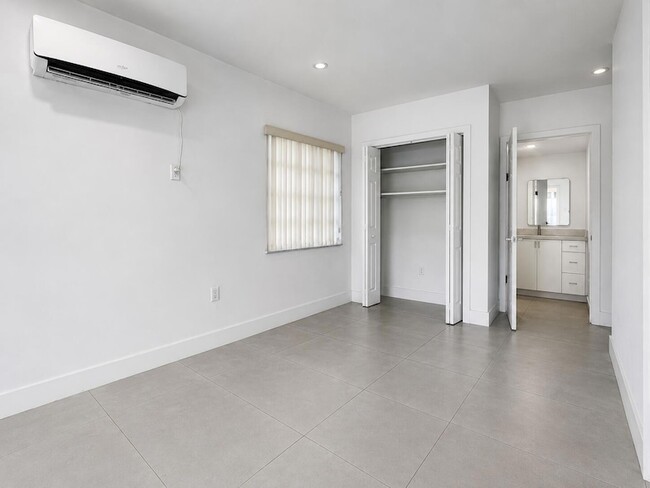 Photo - 2152 SW 72nd Ave