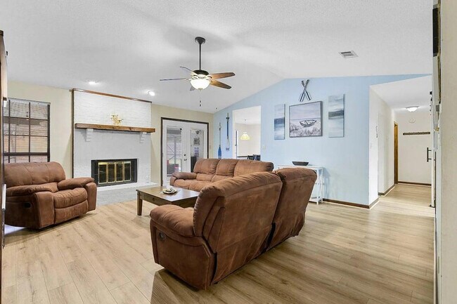 Photo - 937 Ridgewood Way Unit SI ID1447103P