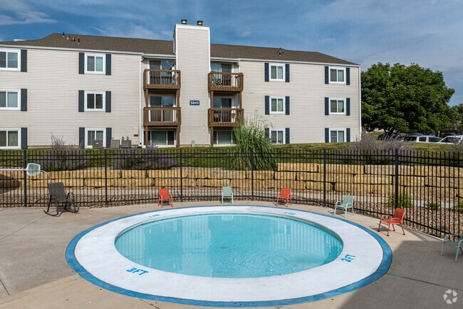Kiddy Pool - The Residences of Auburn Hills