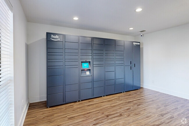Amazon Locker - Ashford Place