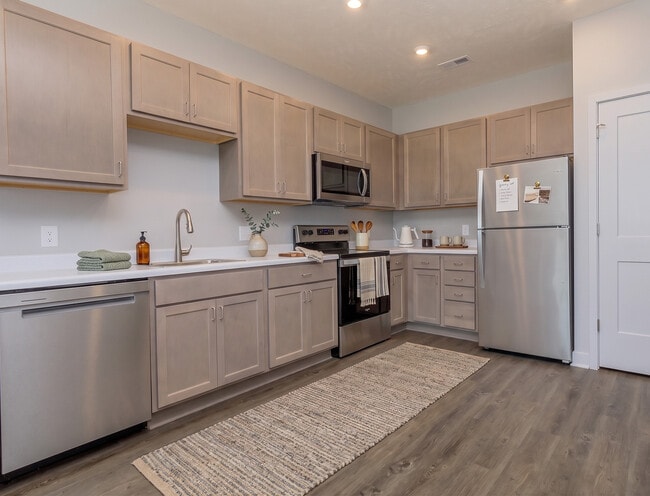1 Bedroom Kitchen - Bluestem Pointe at La Vista