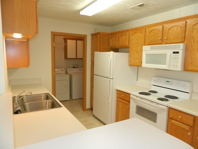 Kitchen - Galley - Midland Heights Apartments