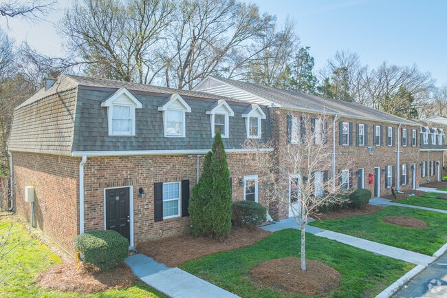 Alternate Community Image - Ivey Ridge Apartments