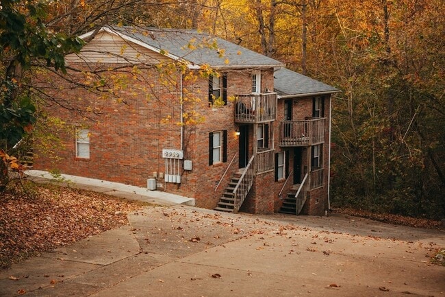Building Photo - 470 Martha Ln Unit H