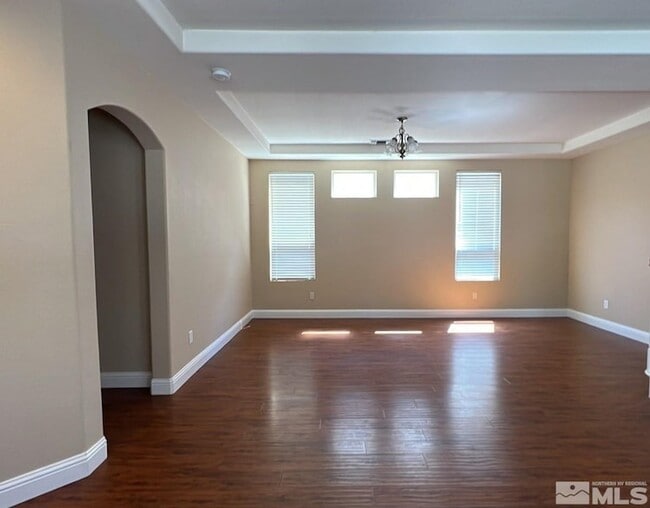 Photo - 2663 Chaucer St
