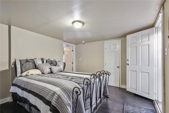 Building Photo - 4048 Banks St Unit ID1225798P