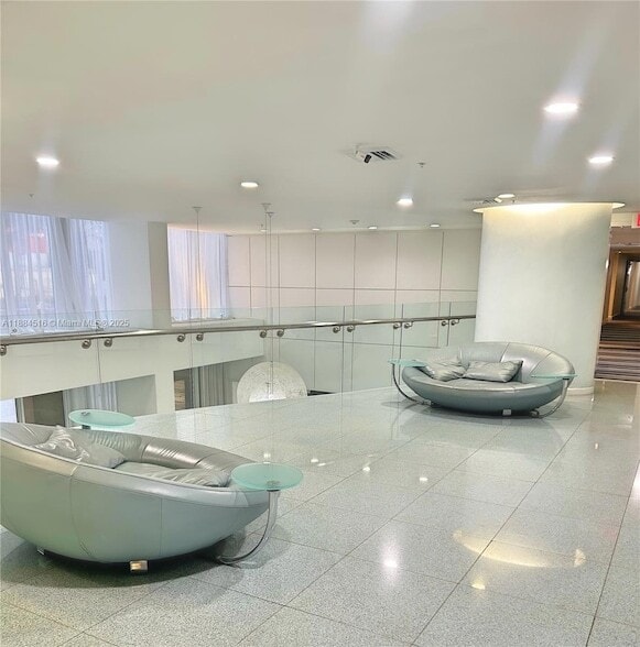 Photo - 18800 NE 29th Ave Unit 830