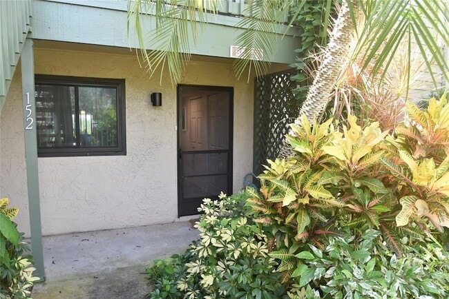 Building Photo - 1520 Pelican Point Dr Unit BA153