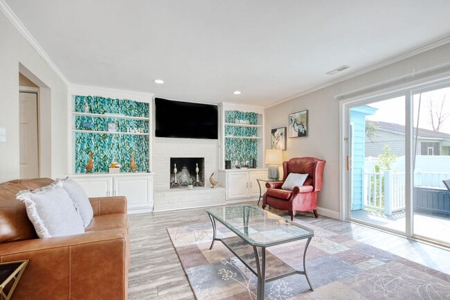 Photo - 1563 Elizabeth Rd Unit ID1356515P