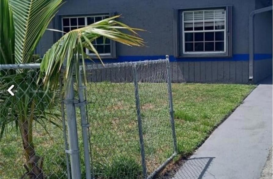 Photo - 2691 NW 8th St