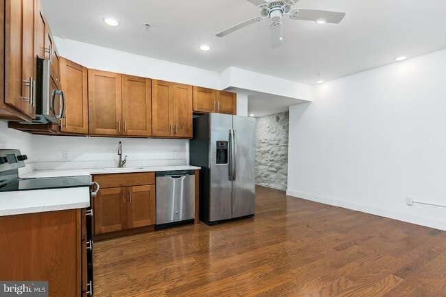 Photo - 1639 Poplar St Unit LL2