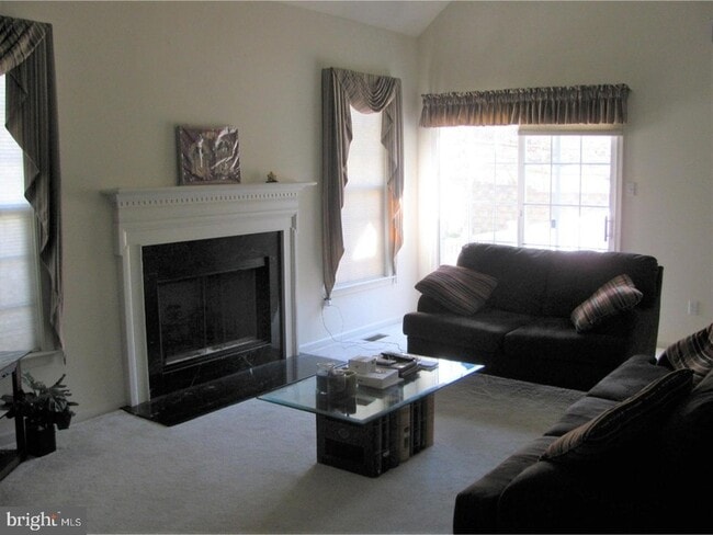 Photo - 218 Silverbell Ct