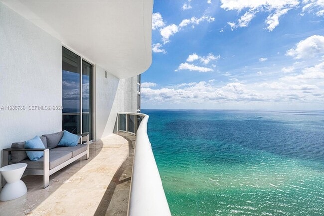 Building Photo - 16001 Collins Ave Unit 3002
