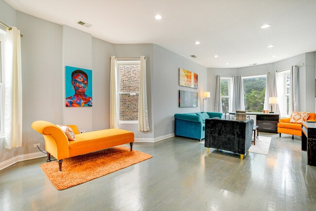 Photo - 4904 W Fulton St Unit ID1306062P