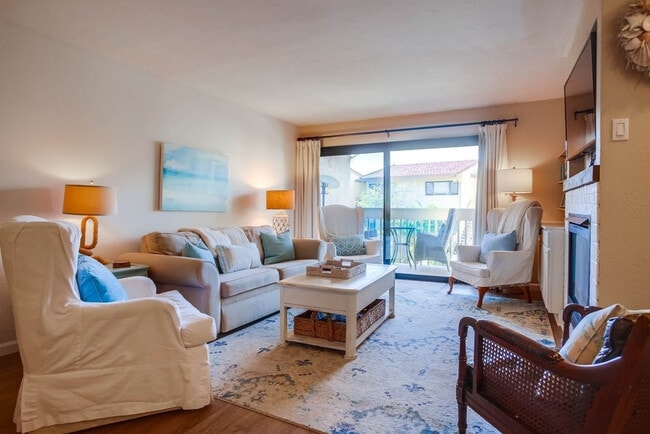 Building Photo - 453 S Sierra Ave Unit ID1255603P