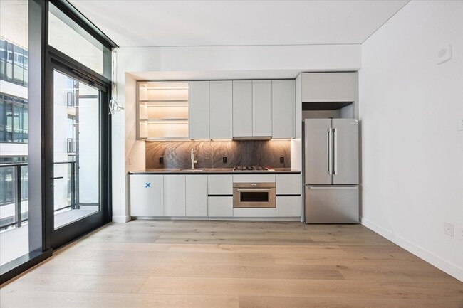 Building Photo - 610 Davis St Unit 2806