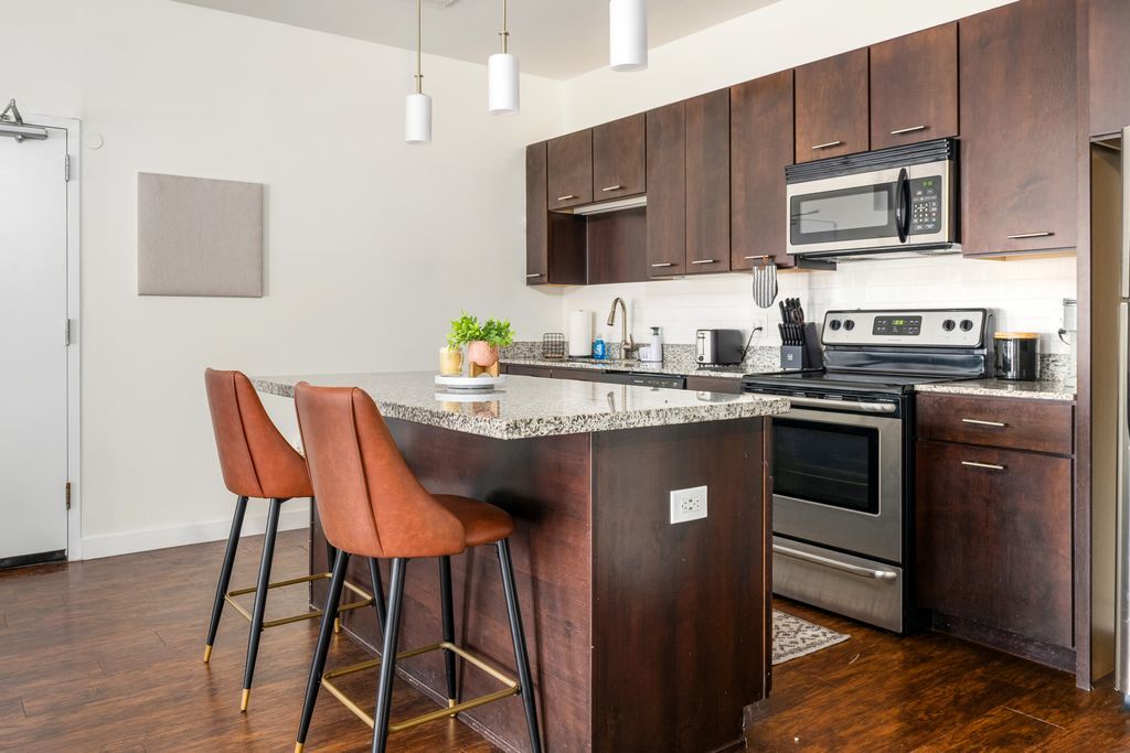 Floor Plan - 1BR/1.0BA