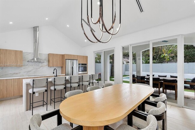 Photo - 58 NE 45th St