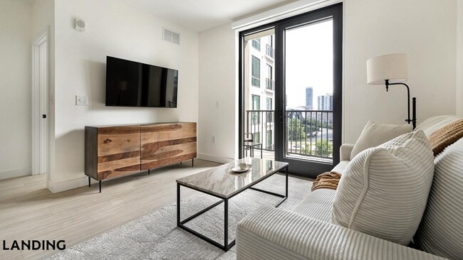 Photo - 1007 S Mint St Unit 915
