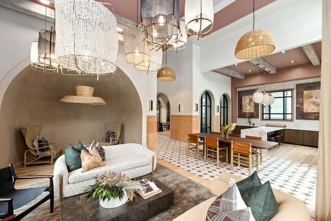 Photo - 3812 W Montague Ave