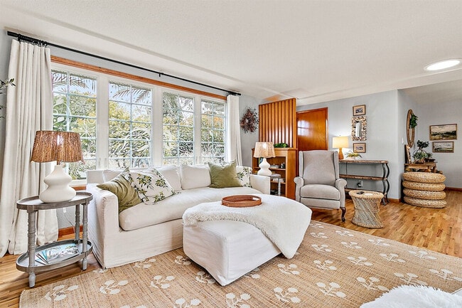 Building Photo - 5717 N 18th St Unit SI ID1303253P