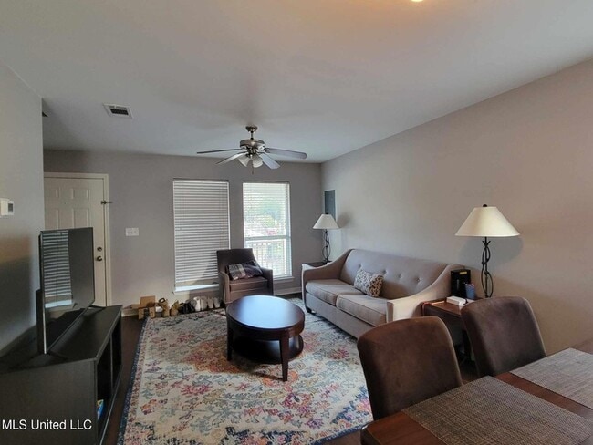 Photo - 265 Benachi Ave Unit A