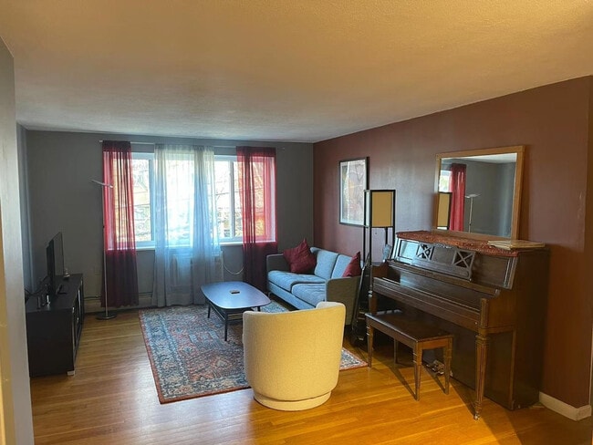 Building Photo - 197 Kent St Unit SI ID1364249P