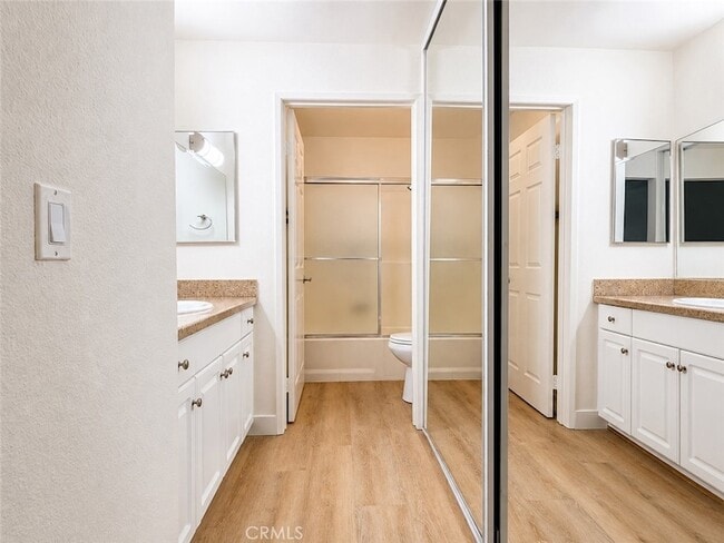 Photo - 5520 Owensmouth Ave Unit 320