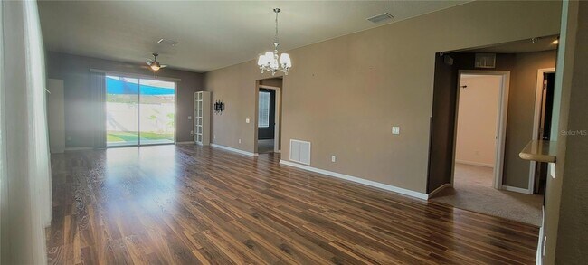 Photo - 1109 China Aster Way