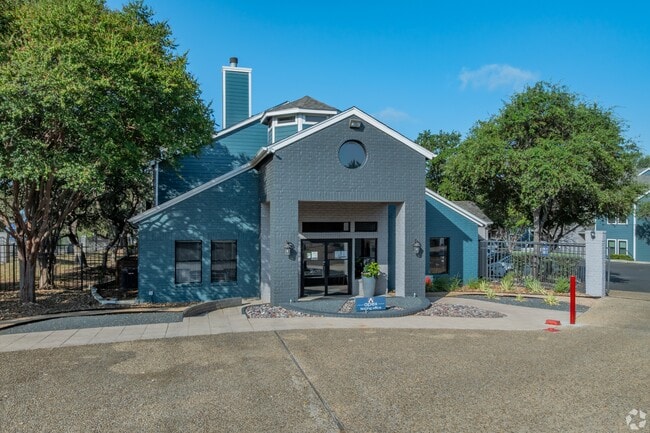 Photo - Apex Apartments