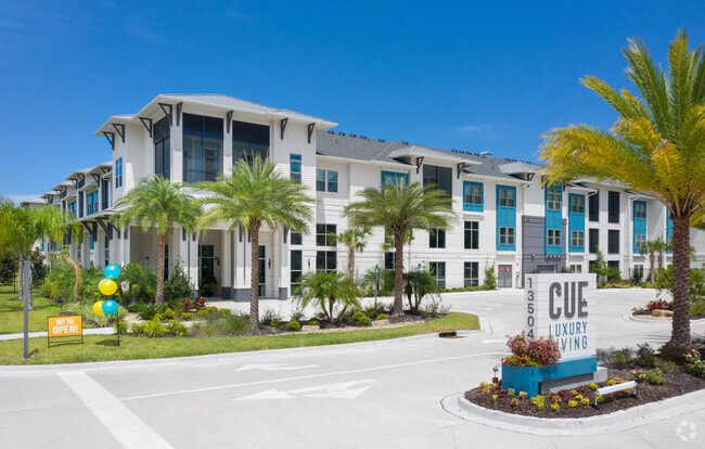 Building Photo - Cue Luxury Living