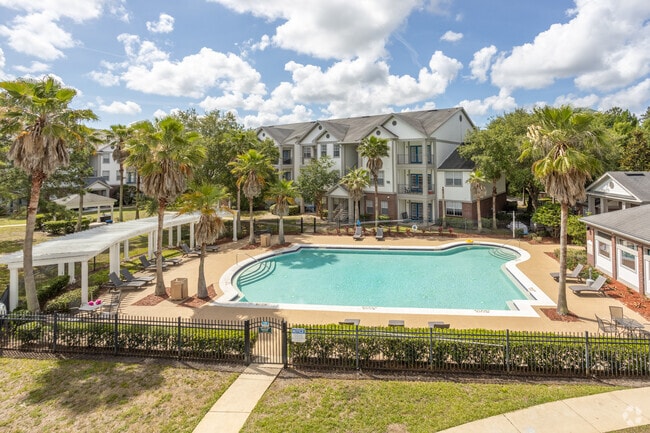 Building Photo - Colonnade at Regency