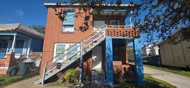 Photo - 712 40th St