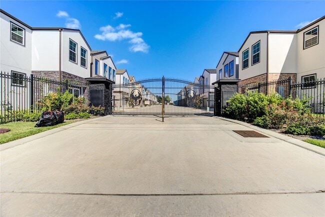 Photo - 2928 El Fenice Ln