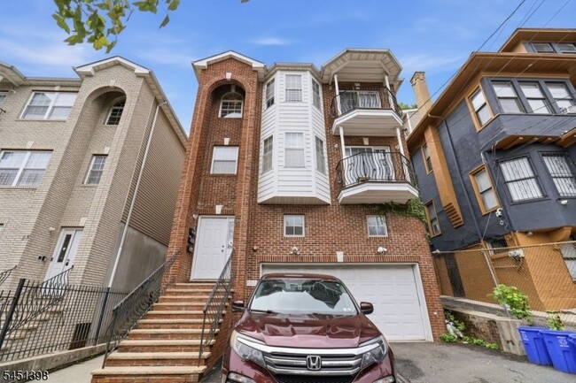 Photo - 83 Farley Ave