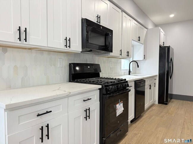 Photo - 134 Hubinger St