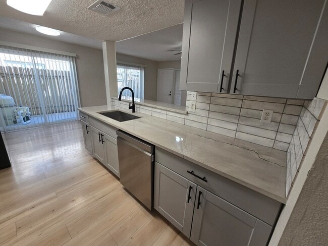 Photo - 5640 Birchmont Dr