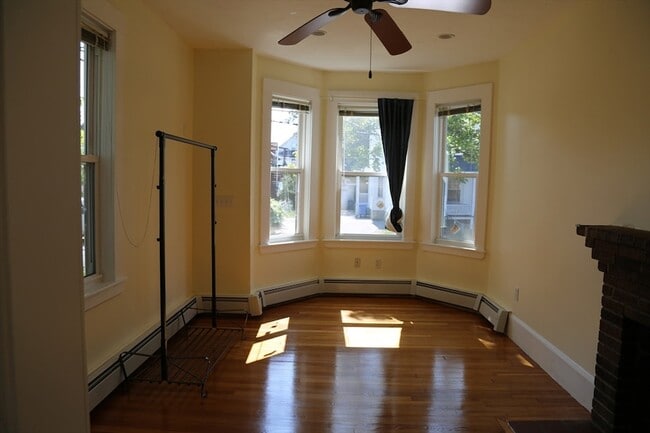 Photo - 130 Ash St Unit 1