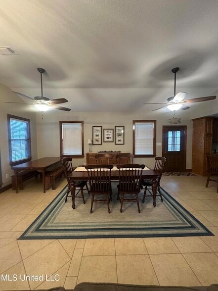 Photo - 10325 Clearwater Rd