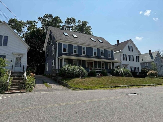 Building Photo - 15 Lehner St Unit 3